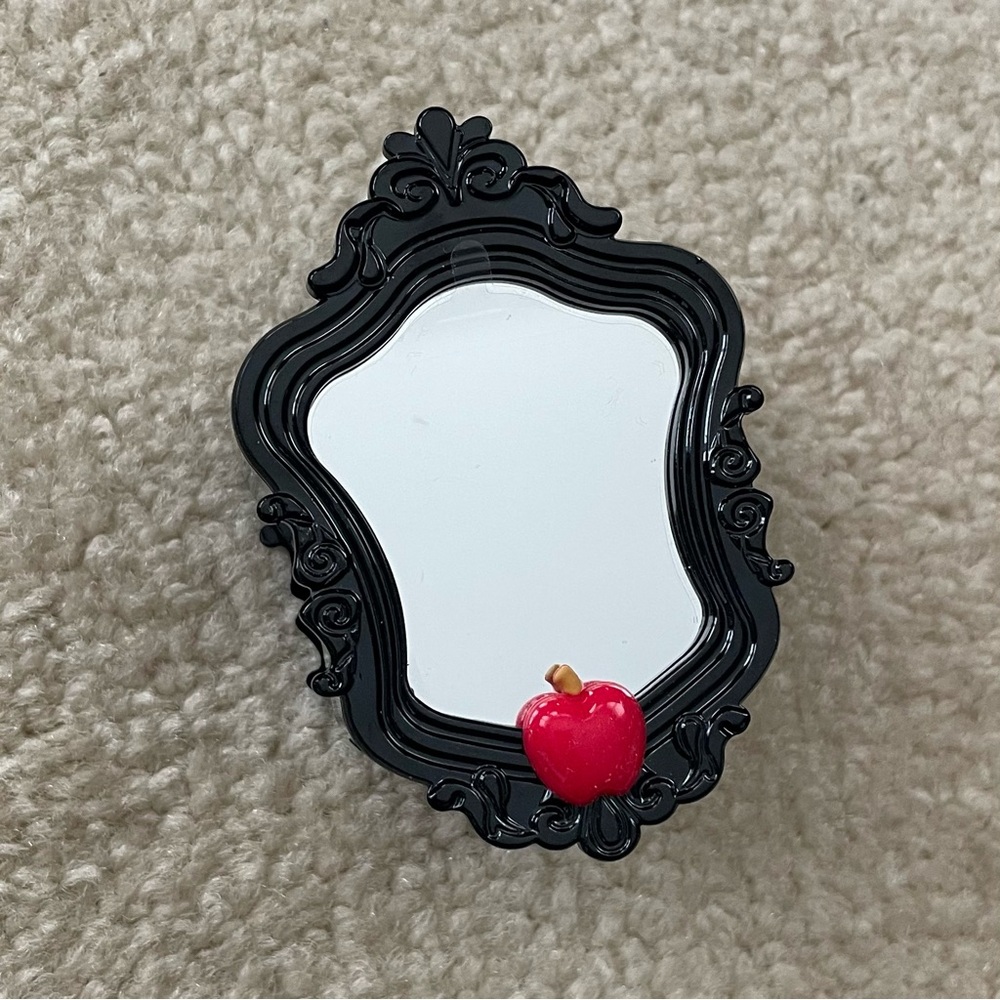 Bath & Body Works Disney Villains Evil Queen Mirror PocketBac Holder